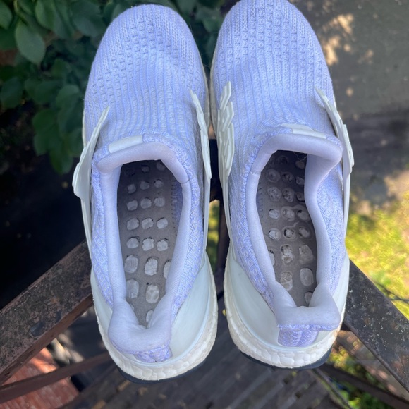 Triple White Adidas Ultraboost - Picture 3 of 4